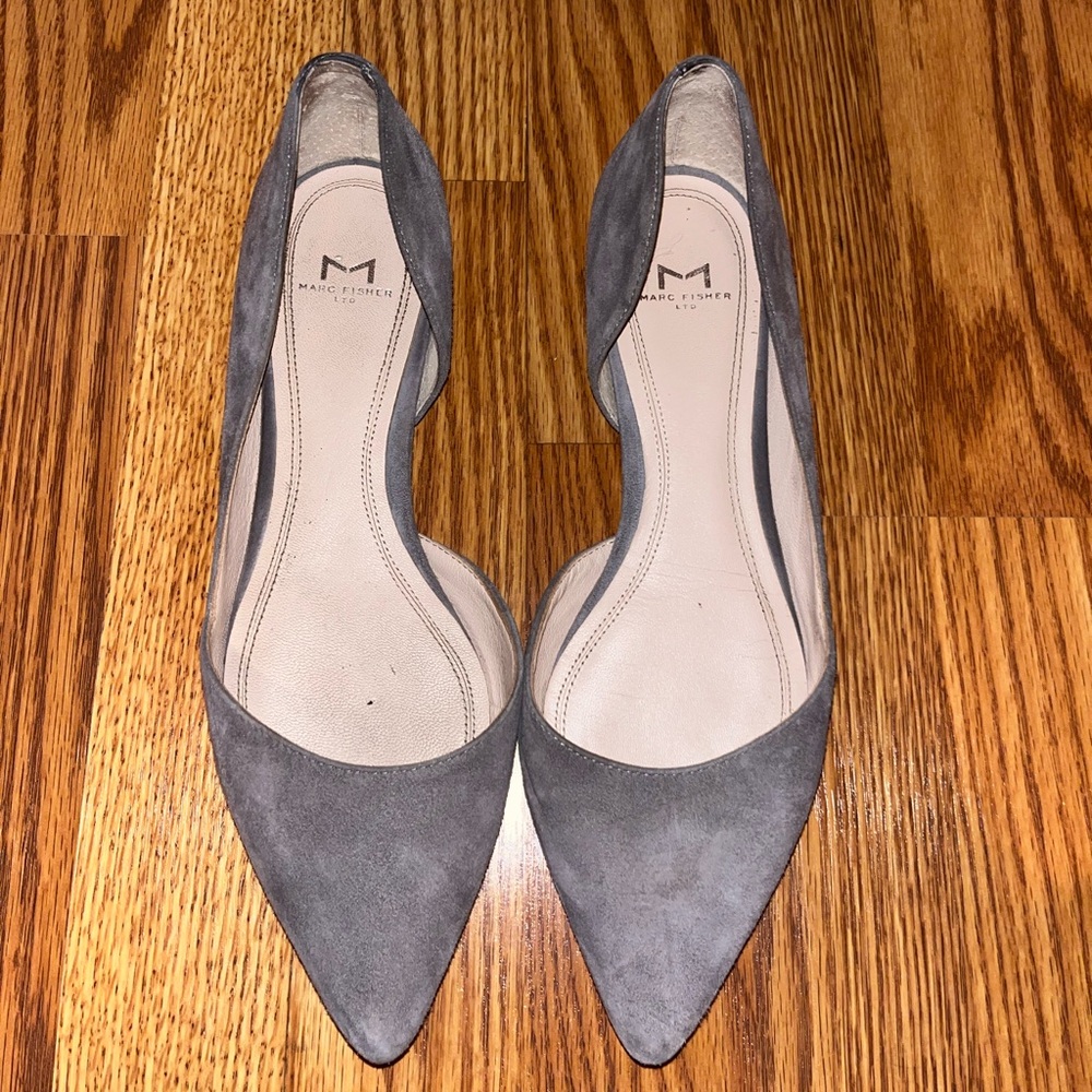 Marc Fisher Size 7 Charcoal Suede Flats